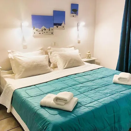 11 Mykonos